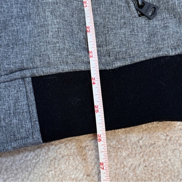 Levi's Hooded Water Resistant Softshell Bomber Jacket - Size Small - Picture 8 of 9